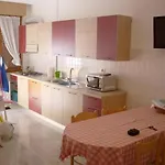 Condominio Simma Giallo E Azzurro