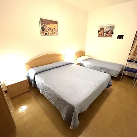 Condominio Simma Giallo E Azzurro