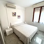 Condominio Simma Giallo E Azzurro Bibione