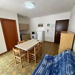 Condominio Simma Giallo E Azzurro Daire