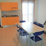 Condominio Simma Giallo E Azzurro Daire *