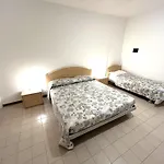 Condominio Simma Giallo E Azzurro Daire