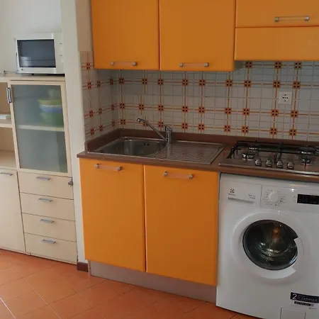 Condominio Simma Giallo E Azzurro ビビオーネ