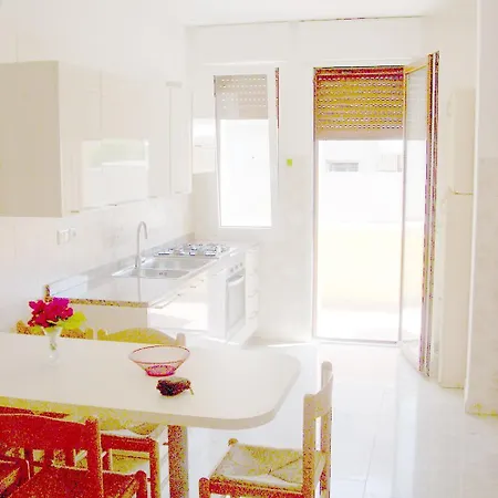 Condominio Simma Giallo E Azzurro * بيبيوني