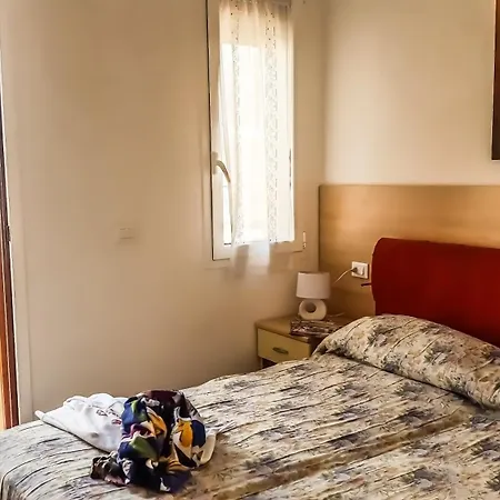 Condominio Simma Giallo E Azzurro アパート ビビオーネ