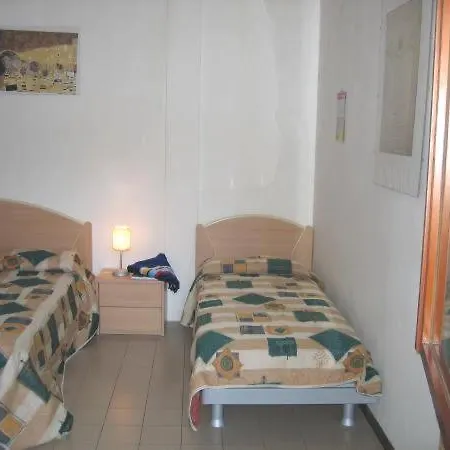 Apartamento Condominio Simma Giallo E Azzurro