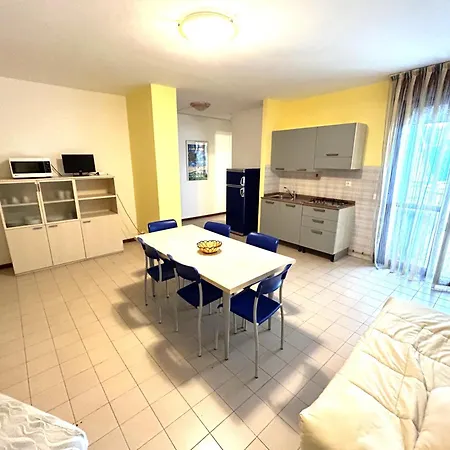 شقة Condominio Simma Giallo E Azzurro