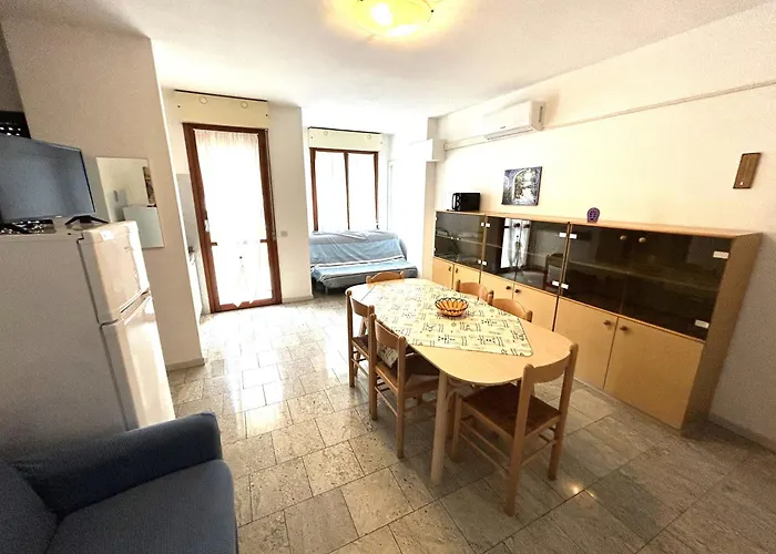 Appartamento Condominio Simma Giallo E Azzurro