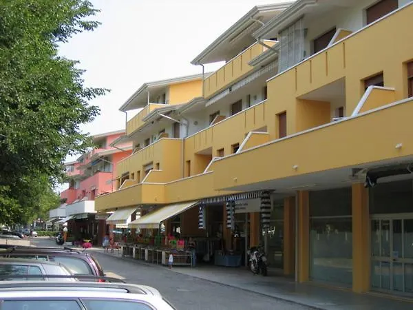 Condominio Simma Giallo E Azzurro * Bibione