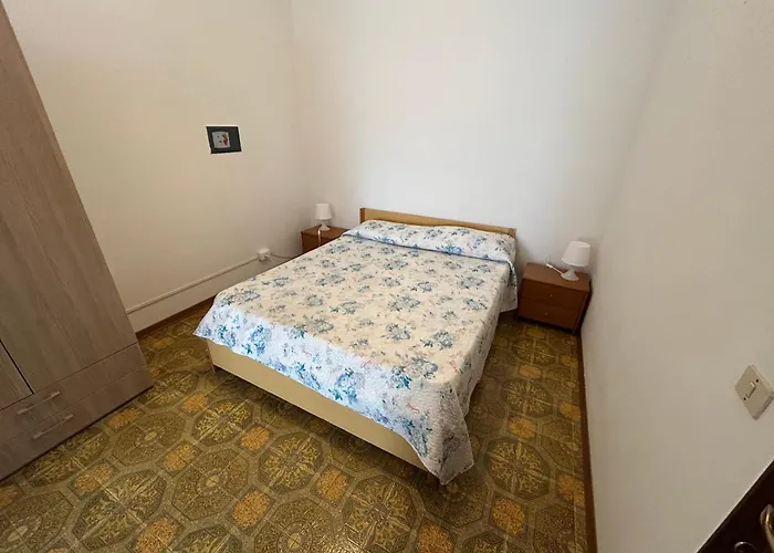 Condominio Simma Giallo E Azzurro