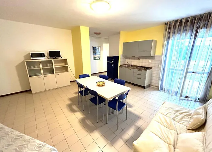 Appartamento Condominio Simma Giallo E Azzurro