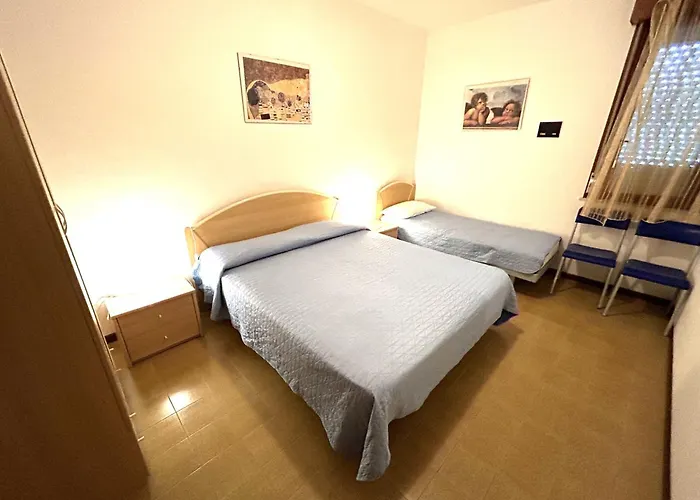 Condominio Simma Giallo E Azzurro